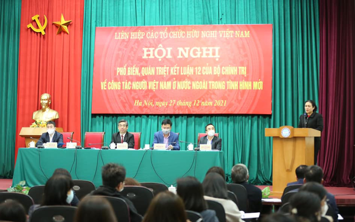 Improving efficiency of overseas Vietnamese affairs in new situation